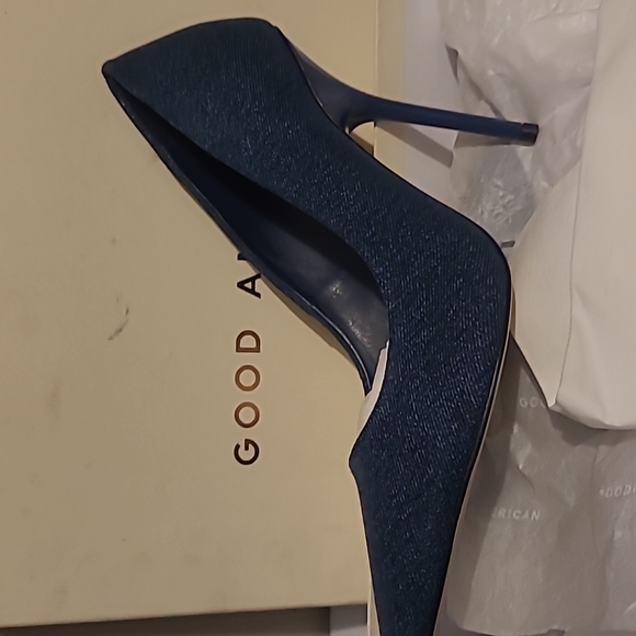 Heels - Picture 2 of 3